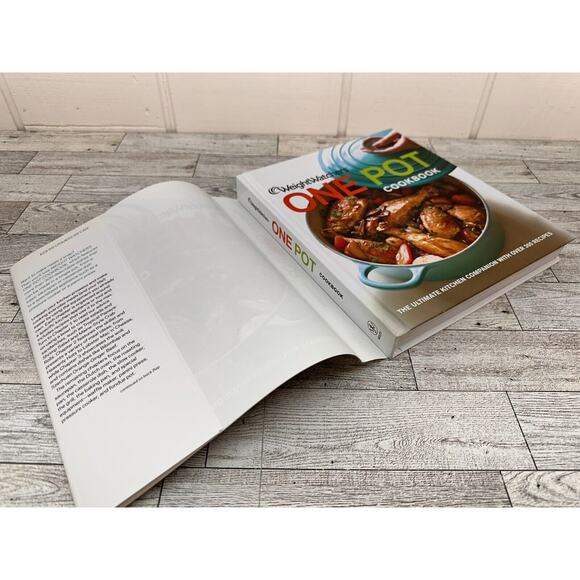 41067. Weight Watchers One Pot Cookbook 2012 HCDJ WW Recipes - Yum! - Picture 9 of 16